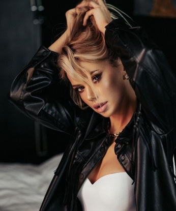 Проститутка Алетта